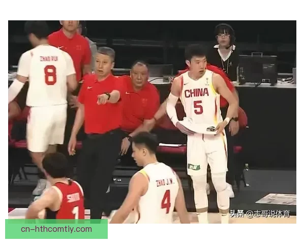 中国男篮首节九次犯规四人两犯